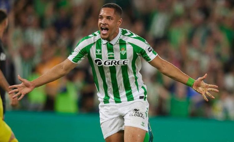 Vitor Roque estreia e marca pelo Real Betis.