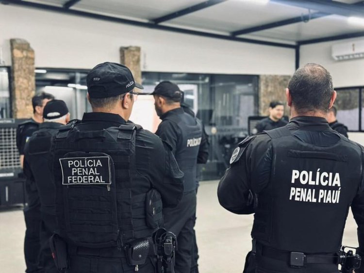 Ação desmantela rede de tráfico e lavagem de dinheiro no Brasil.