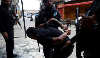 Ação policial no Rio de Janeiro deixa 20 mortos em confrontos. (Foto: Divulgação / InfoMoney) Ação policial no Rio de Janeiro deixa 20 mortos em confrontos. (Foto: Divulgação / InfoMoney)