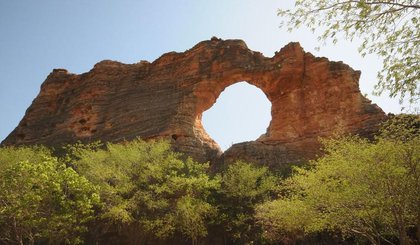 Boqueirão da Pedra Furada, o mais famoso sítio arqueológico da Serra da Capivara. (Foto: Ascom Setur)
