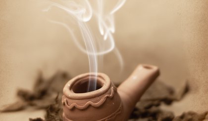 Cachimbo de barro (Foto: Gerado por IA)