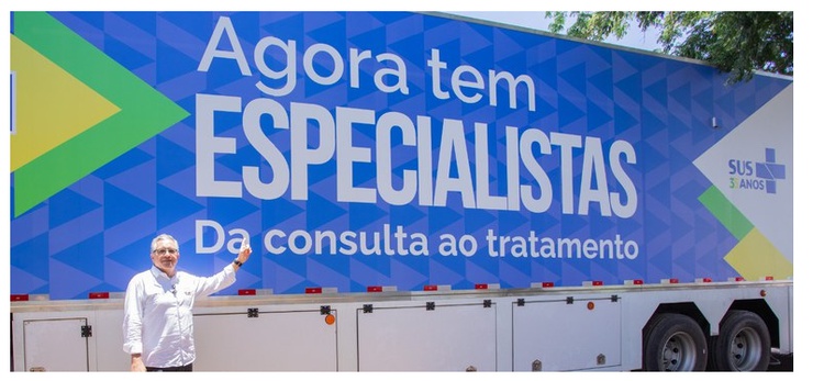 carretas do programa Agora Tem Especialistas