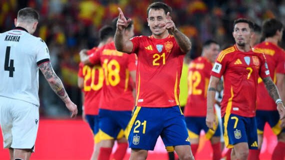 Com vitória por 2 a 0, Espanha mantém 100% nas Eliminatórias e fica perto da vaga na Copa.