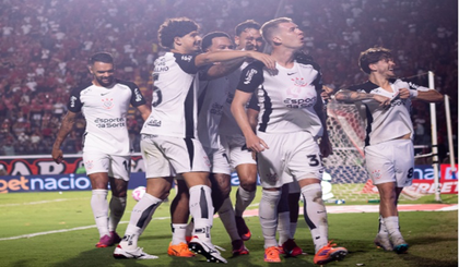 Corinthians supera Vitória em jogo duro e mantém campanha consistente na Série A (Foto: Rodrigo Coca/Agência Corinthians) Corinthians supera Vitória em jogo duro e mantém campanha consistente na Série A (Foto: Rodrigo Coca/Agência Corinthians)