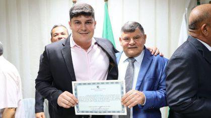 Joel Madeira Barroso ao lado do pai, José Braga Barrozo, o Braguinha. (Foto: Redes sociais/Reprodução) Joel Madeira Barroso ao lado do pai, José Braga Barrozo, o Braguinha. (Foto: Redes sociais/Reprodução)