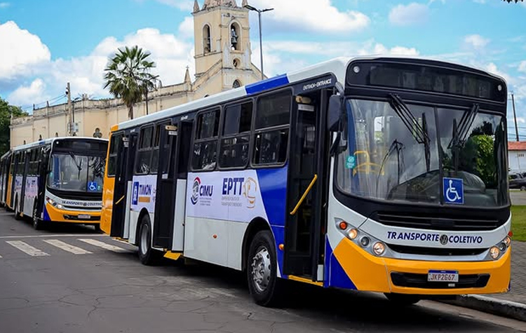 Novos ônibus com ar-condicionado ampliam conforto e rotas estudantis em Timon