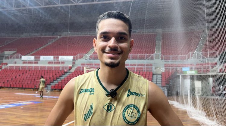 O ala, que já vestiu a camisa do Fortaleza, e foi campeão brasileiro com a equipe ano passado, também destacou a quadra do adversário, que ele considera mais rápida e propícia para o estilo de jogo do Atlético: