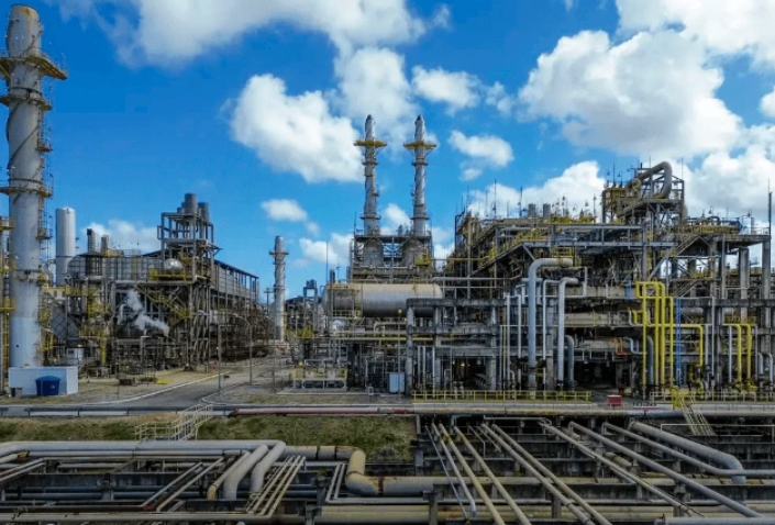 Produção industrial do Brasil sobe 0,8% em agosto, maior alta desde março, aponta IBGE