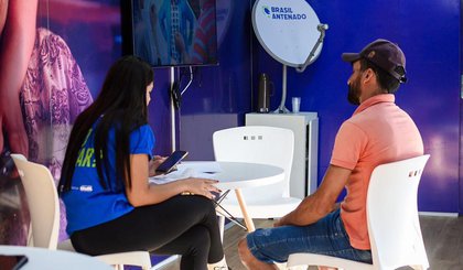 Programa Brasil Antenado distribui antenas parabólicas digitais gratuitamente para famílias de baixa renda inscritas no Cadastro Único (CadÚnico) (Foto: Divulgação)