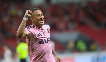 Sob chuva e com estreia vitoriosa de Ramón Díaz, Inter supera o Botafogo no Beira-Rio (Foto: Divulgação) Sob chuva e com estreia vitoriosa de Ramón Díaz, Inter supera o Botafogo no Beira-Rio (Foto: Divulgação)