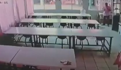 Diretora é flagrada furtando merenda escolar e prefeitura abre investigação em Passo Fundo. (Foto: Reprodução) Diretora é flagrada furtando merenda escolar e prefeitura abre investigação em Passo Fundo. (Foto: Reprodução)