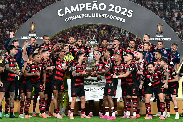 Flamengo vence o Palmeiras, é tetra da Libertadores e segue firme rumo ao Brasileirão