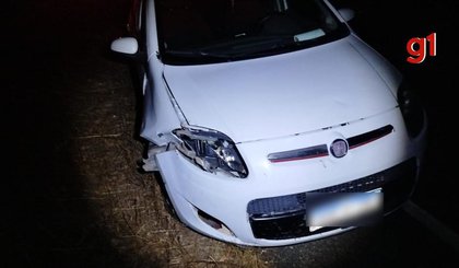 Homem morre atropelado ao tentar trocar pneu de carro na PI-243. (Foto: Divulgação/PMPI) Homem morre atropelado ao tentar trocar pneu de carro na PI-243. (Foto: Divulgação/PMPI)