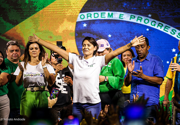 Michelle Bolsonaro diz que Jair é o único nome da direita para 2026 e critica STF