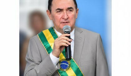 Prefeito Antônio Reis no dia da posse do seu segundo mandato , 01 janeiro de 2025 (Foto: Germini IA) Prefeito Antônio Reis no dia da posse do seu segundo mandato , 01 janeiro de 2025 (Foto: Germini IA)