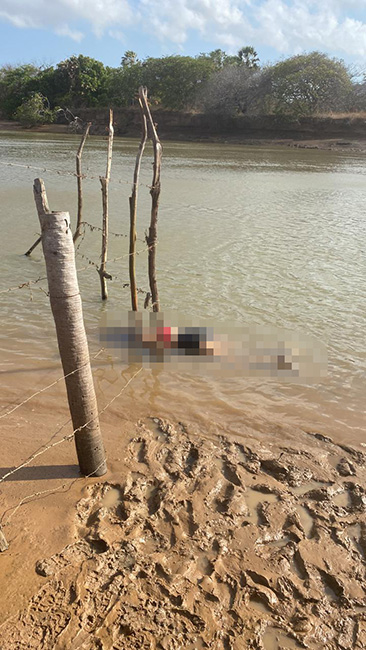 Vítima foi encontrada em área de difícil acesso e apresentava perfuração por arma de fogo.