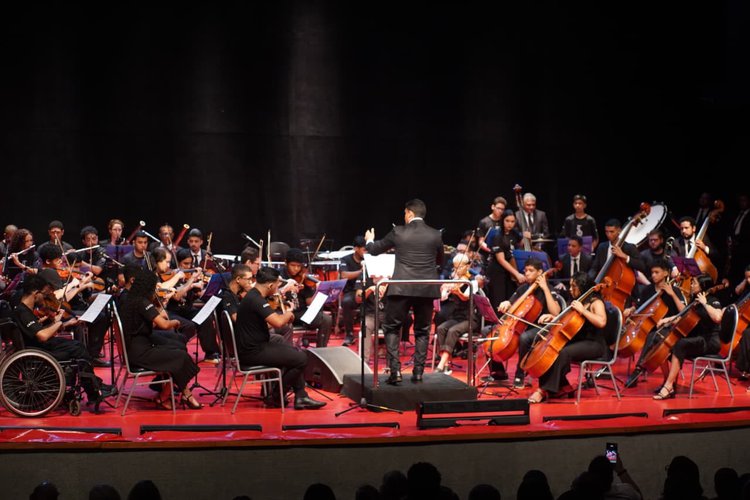 Concertos Natalinos da Orquestra Jovem celebram o talento de jovens músicos