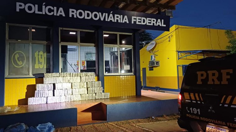 'Supermaconha': 200 kg de skunk são apreendidos em caminhão na BR-316, no Piauí; motorista é preso