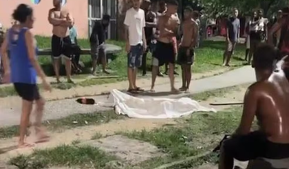 Adolescente de 17 anos é morto a tiros em Bangu ao sair para comprar refrigerante. (Foto: Reprodução)