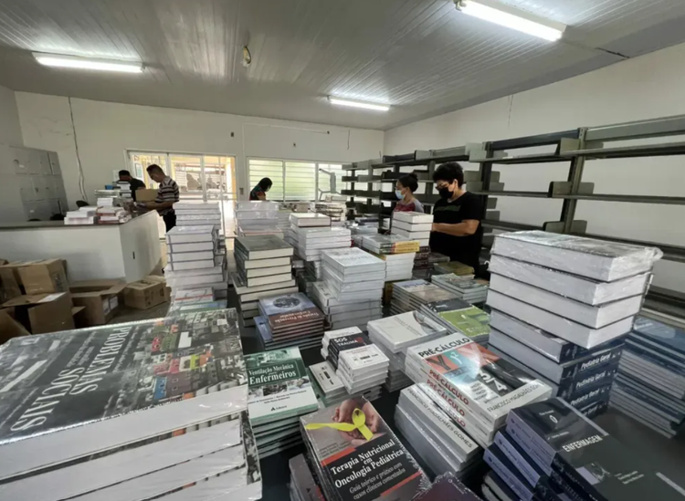 Bibliotecas da Uespi recebem investimentos infraestrutura, modernização dos serviços e ampliação do acesso ao acervo físico e digital.