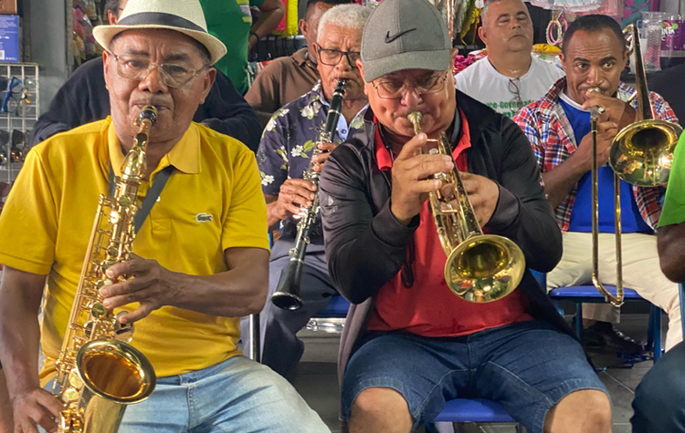 Bloco do Mercado Folia 2025 anima a manhã de Esperantina
