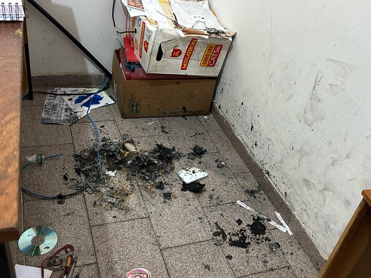 Criminosos invadem sede do Sintetro em Teresina e causam grandes prejuízos.