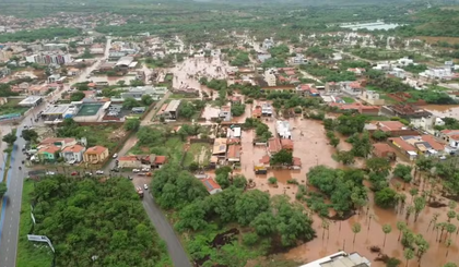 Em Picos, as enchentes devastaram a cidade entre os dias 13 e 14 de janeiro e deixaram duas pessoas mortas. (Foto: Divulgação/Prefeitura de Picos)