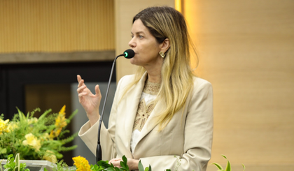 Gracinha Mão Santa será eleita para a 4ª secretaria da Alepi nesta terça (18). (Foto: Thiago Amaral/Ascom Alepi) Gracinha Mão Santa será eleita para a 4ª secretaria da Alepi nesta terça (18). (Foto: Thiago Amaral/Ascom Alepi)