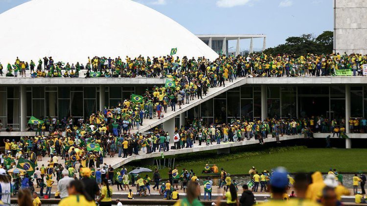 Invasão de prédio do Congresso Nacional durante atos criminosos de 8 de janeiro de 2023.