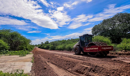 Investimentos do Governo do Estado na malha rodoviária têm modificado a realidade do interior do Piauí. (Foto: Divulgação/Governo do Piauí) Investimentos do Governo do Estado na malha rodoviária têm modificado a realidade do interior do Piauí. (Foto: Divulgação/Governo do Piauí)