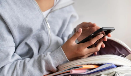 MEC lança guias para uso consciente de celulares em escolas do país. (Foto: Reprodução) MEC lança guias para uso consciente de celulares em escolas do país. (Foto: Reprodução)