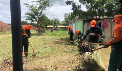Mutirão de limpeza é realizado em escolas municipais e CEIs. (Foto: Divulgação/Prefeitura de Teresina) Mutirão de limpeza é realizado em escolas municipais e CEIs. (Foto: Divulgação/Prefeitura de Teresina)