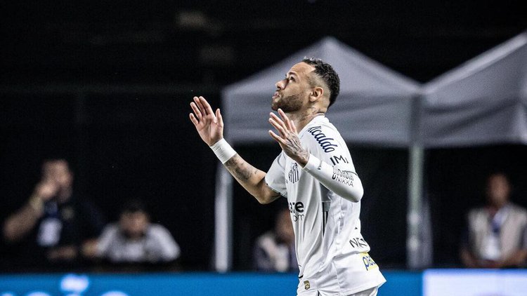 Neymar volta a jogar pelo Santos