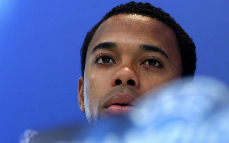 Robinho cometeu abuso sexual na Itália em 2013