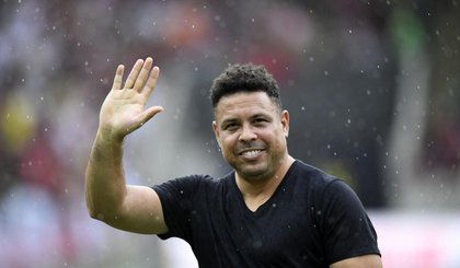 Ronaldo Fenômeno quer ser presidente da CBF (Foto: Daniel Ramalho / AFP) Ronaldo Fenômeno quer ser presidente da CBF (Foto: Daniel Ramalho / AFP)