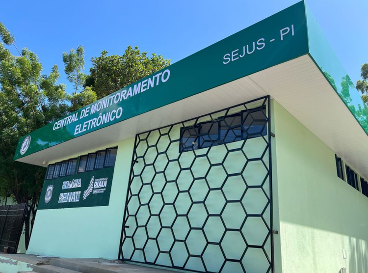 Sejus inaugura nova sede da Central de Monitoramento Eletrônico em Teresina.