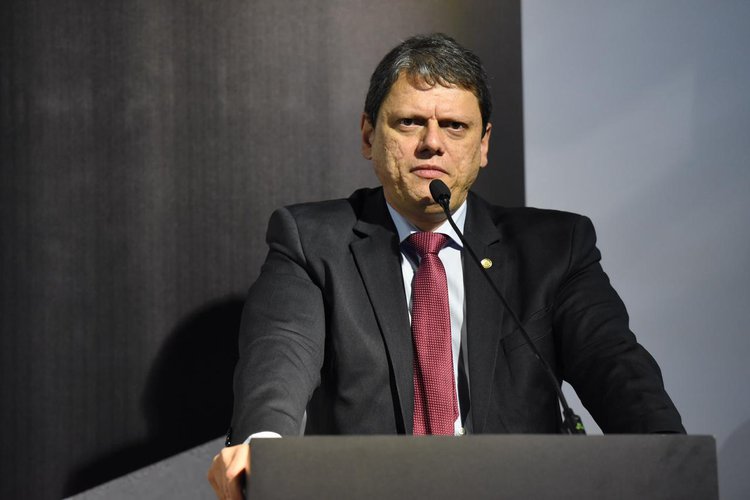 Tarcísio de Freitas (Republicanos).