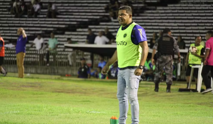 Washington Luiz, técnico do Atlético-PI. (Foto: Maurício Soares/ge) Washington Luiz, técnico do Atlético-PI. (Foto: Maurício Soares/ge)