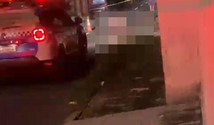 Adolescente é assassinado a tiros em rua na Zona Sudeste de Teresina (Foto: Reprodução) Adolescente é assassinado a tiros em rua na Zona Sudeste de Teresina (Foto: Reprodução)