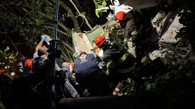 Avião atingiu a aldeia Awa Porangawa Dju, terra Indígena Piaçaguera.