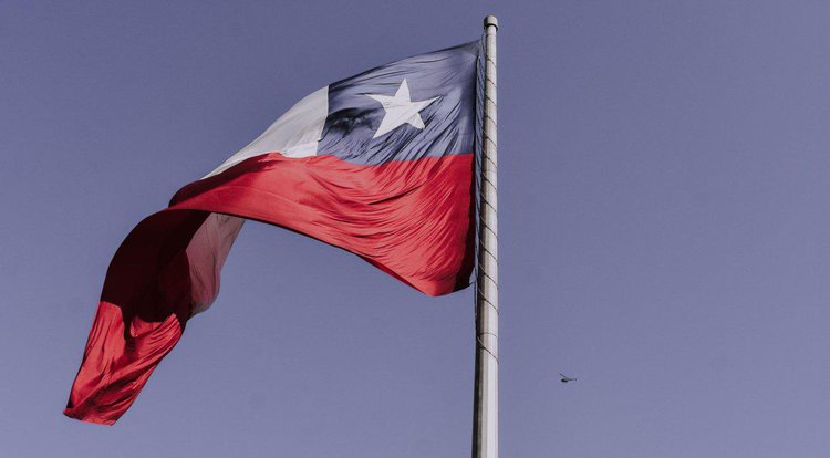 Bandeira do Chile.• Elias Almaguer/Unsplash