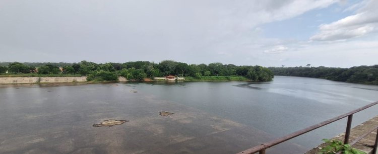 Barragem Piracuruca atinge capacidade máxima e sangra com segurança