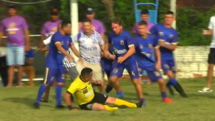 Durante o confronto entre Nova Geração e América, uma confusão generalizada se instaurou, culminando na agressão ao árbitro Wallison Carvalho.