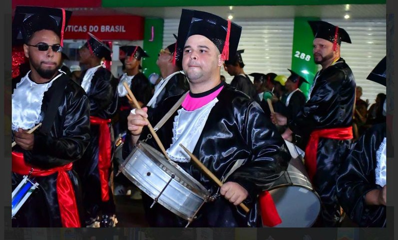 Escola de samba contou com mais de 120 integrantes na avenida.
