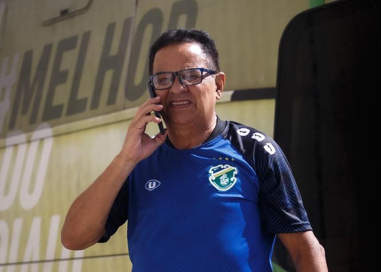 Francisco Diá, técnico do Altos