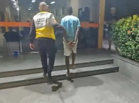 Homem é preso em flagrante por agressão a mulher na zona norte do Rio. (Foto: Reprodução) Homem é preso em flagrante por agressão a mulher na zona norte do Rio. (Foto: Reprodução)