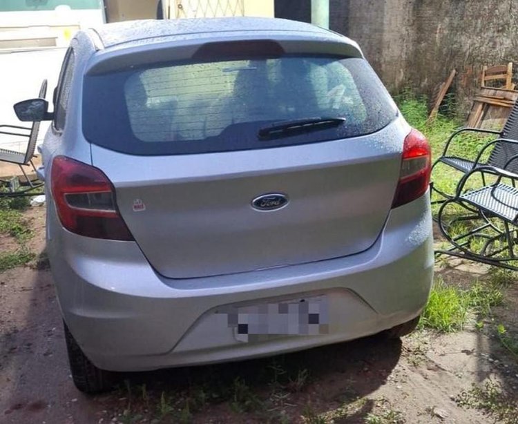 Homem preso suspeito de aplicar golpes contra postos de combustíveis no Piauí e Maranhão utilizava dois carros para realizar os crimes