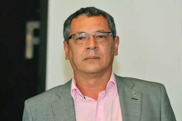 Ivanilson Gomes é levado após invasão à sede do PV no Rio Vermelho, em Salvador