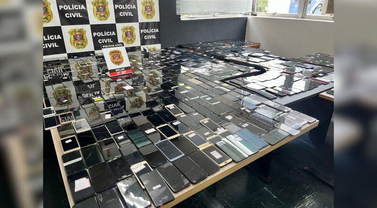 Megaoperação contra receptores de celulares roubados• Divulgação/SSP