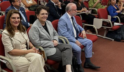 Na foto, a reitora Nadir Nogueira e a superintendente Jacqueline Dourado participam de audiência da Andifes (Foto: Divulgação / UFPI) Na foto, a reitora Nadir Nogueira e a superintendente Jacqueline Dourado participam de audiência da Andifes (Foto: Divulgação / UFPI)